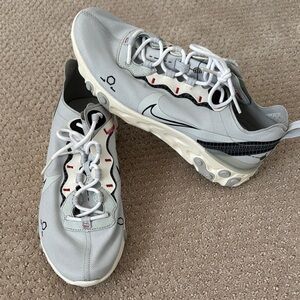 NEW Nike React Sneakers